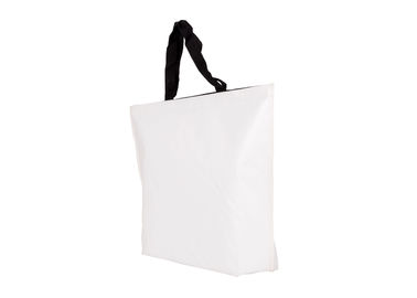 中国 薄板にされた非編まれたポリプロピレン袋、白は習慣によって印刷される買い物袋をリサイクルします サプライヤー